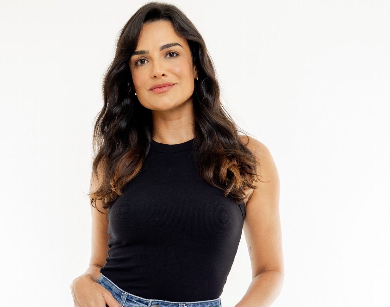 BOOK BY ARI TELES 2025